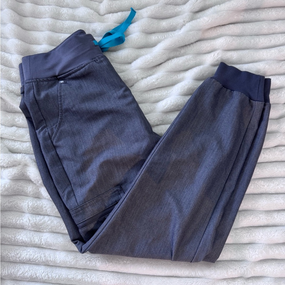 FIGS Scrub Pants Zamora Joggers- Graphite- Small/Petite